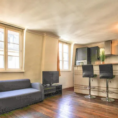 Tour Eiffel Sevres - Babylone 3 *
